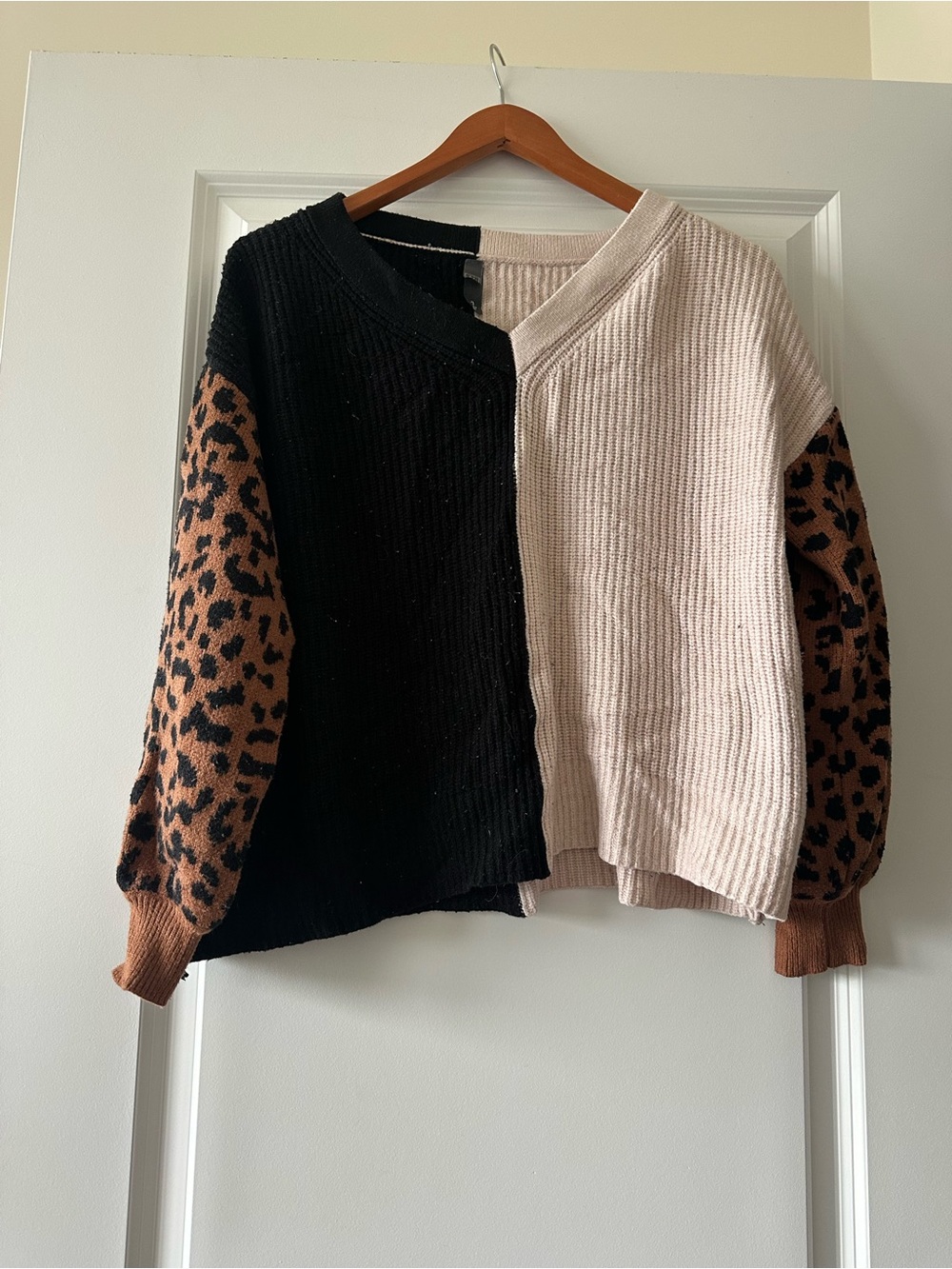 Colorblock Black & Cream Leopard Sleeve Women's Sweater